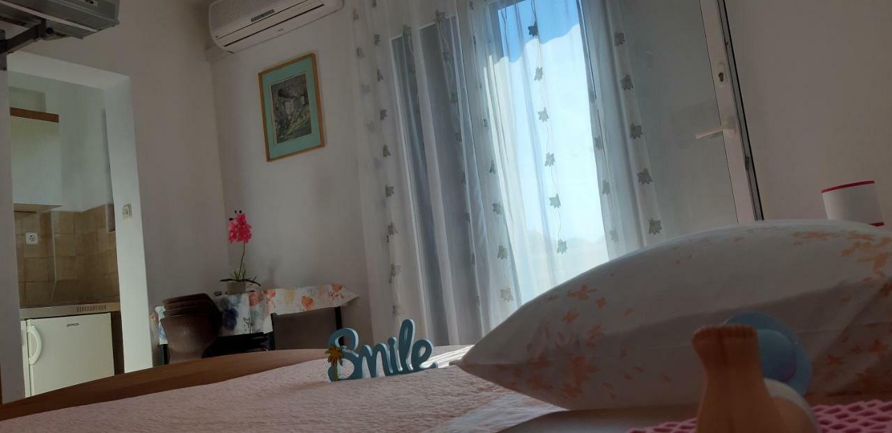 Apartman Lorena สตารีกราด ภายนอก รูปภาพ